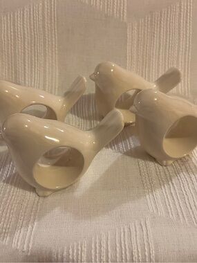 Cracker Barrel Ceramic Bird Napkin Rings in Cream